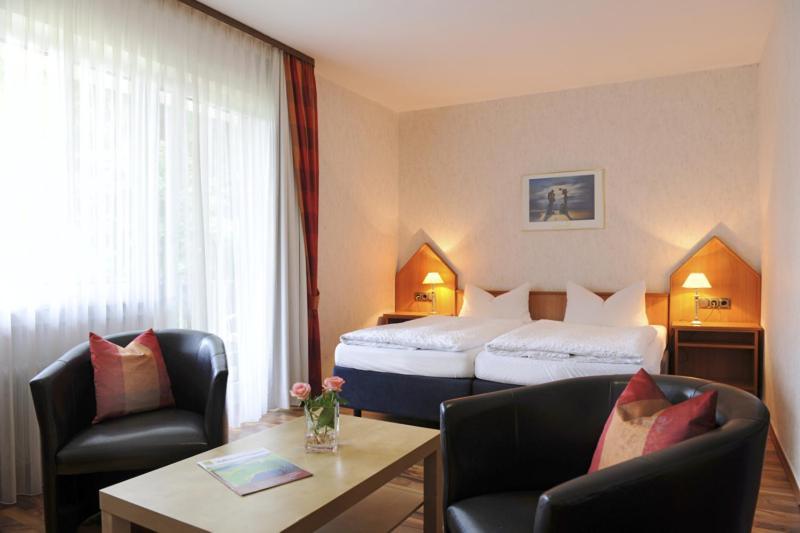 Hotel Zur Post Deudesfeld Exterior photo
